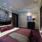 Интериорен дизайн на спалня в тъмно лилаво